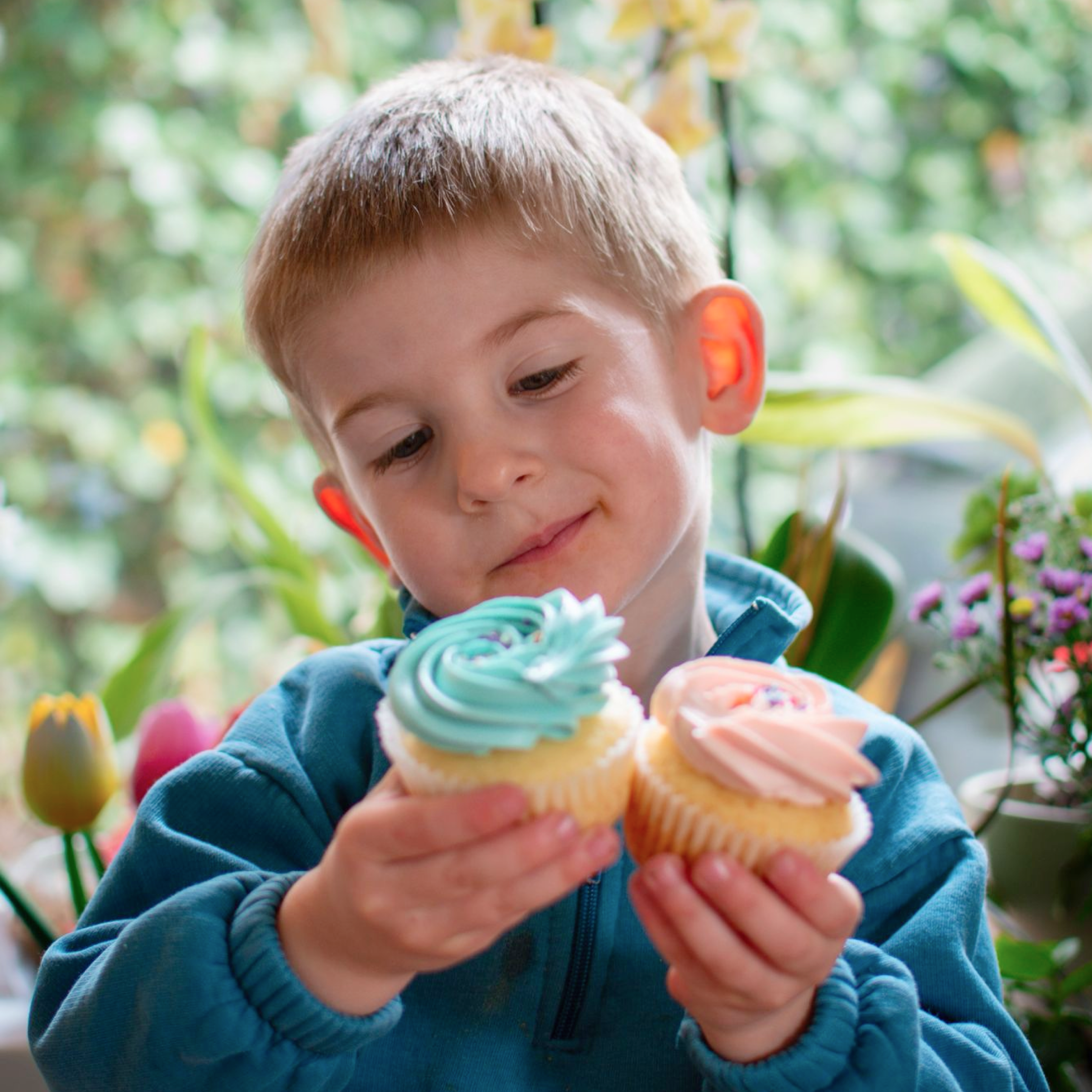 Gender reveal cupcakes met gekleurde vulling